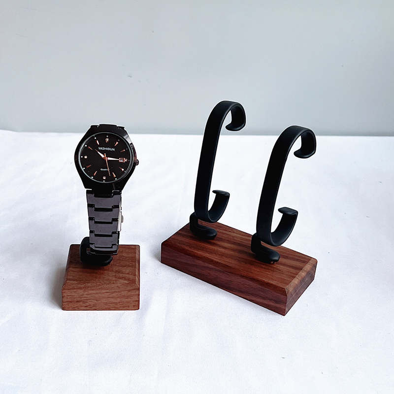 Деревянный C-образный держател – обзор и цена Jewelry And Watches Inc